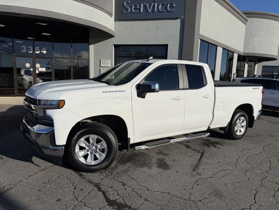 Chevrolet Silverado 1500 LT cabine double 4RM 147 po 2020 Blanc