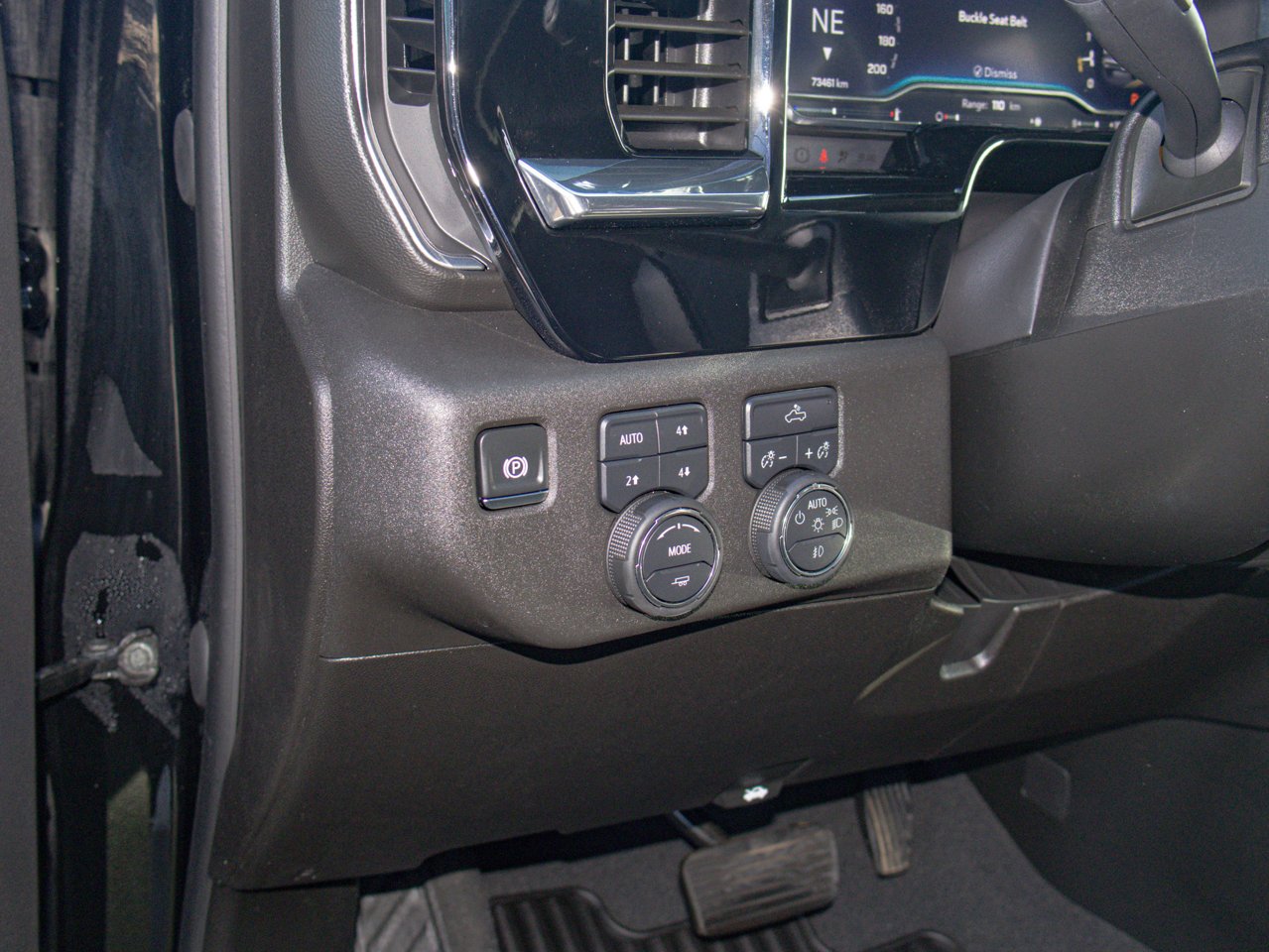 2025 Chevrolet Silverado 1500 4WD Crew Cab 147 RST Black Sherwood Park - photo #21