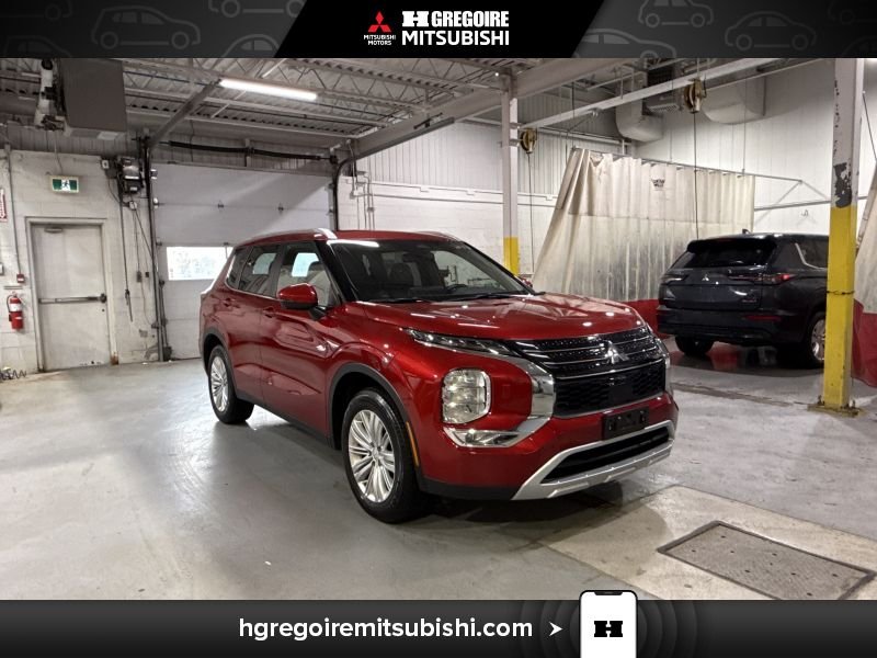 Mitsubishi Outlander LE * AWD * A partir 0.9% *Toit * Carplay * Mags 2024 Rouge