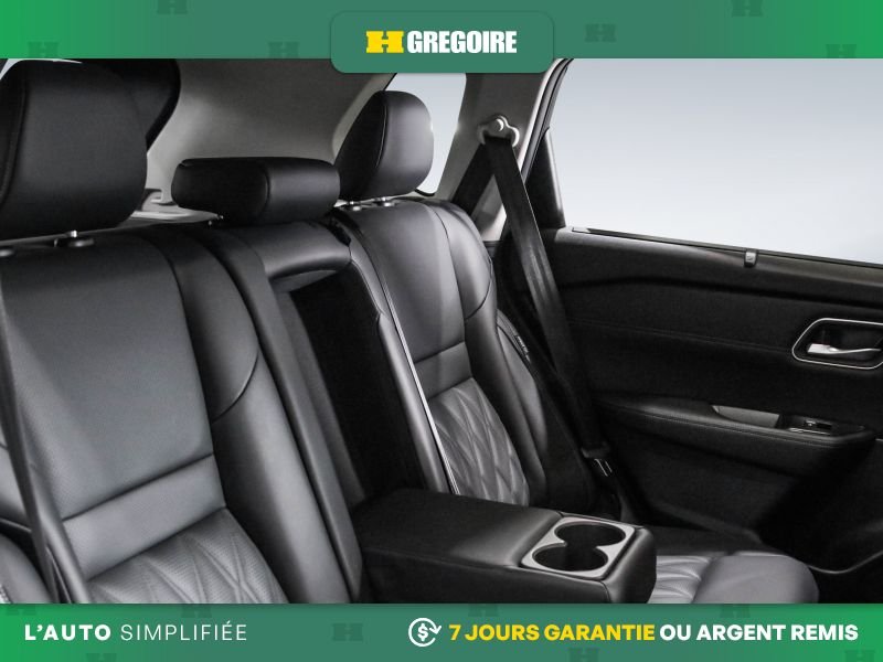 Nissan Rogue 2025 Blanc Laval - photo #28