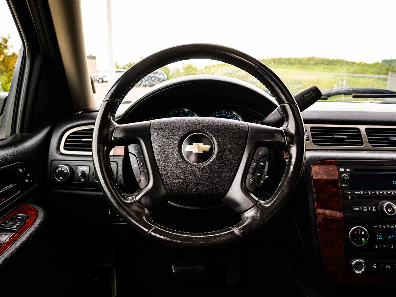 2009 Chevrolet Silverado 1500 4WD Crew Cab 143.5 LTZ White Sherwood Park - photo #29