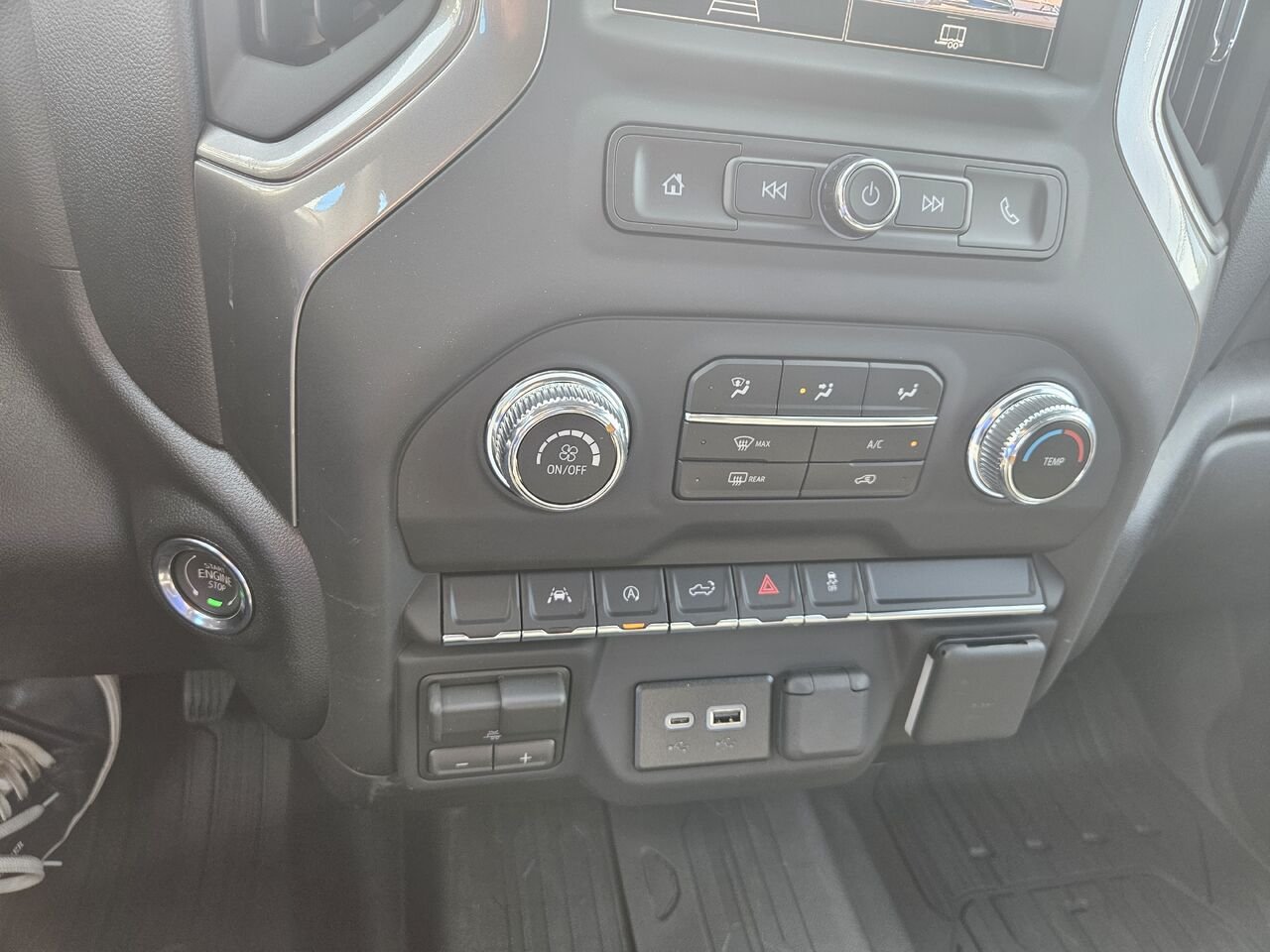 GMC Sierra 1500 Pro cabine multiplace 4RM 157 po 2026 Noir onyx Thetford Mines - photo #11