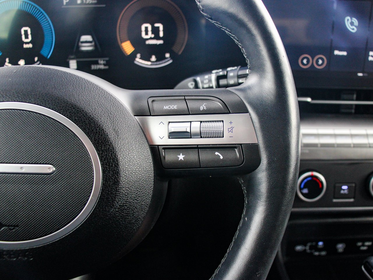 2024 Hyundai Kona 2.0L Preferred AWD Red Sherwood Park - photo #20