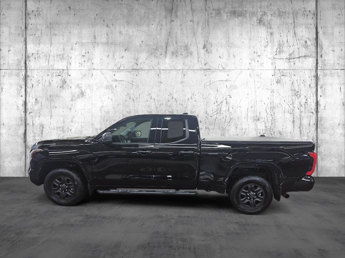 Toyota Tundra 33351B | SR Double Cab 4x4 2022 Noir Val-d'Or - photo #4