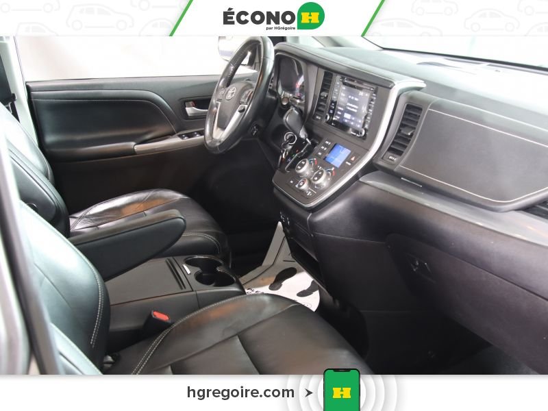 Toyota Sienna 2018 Gris Blainville - photo #24