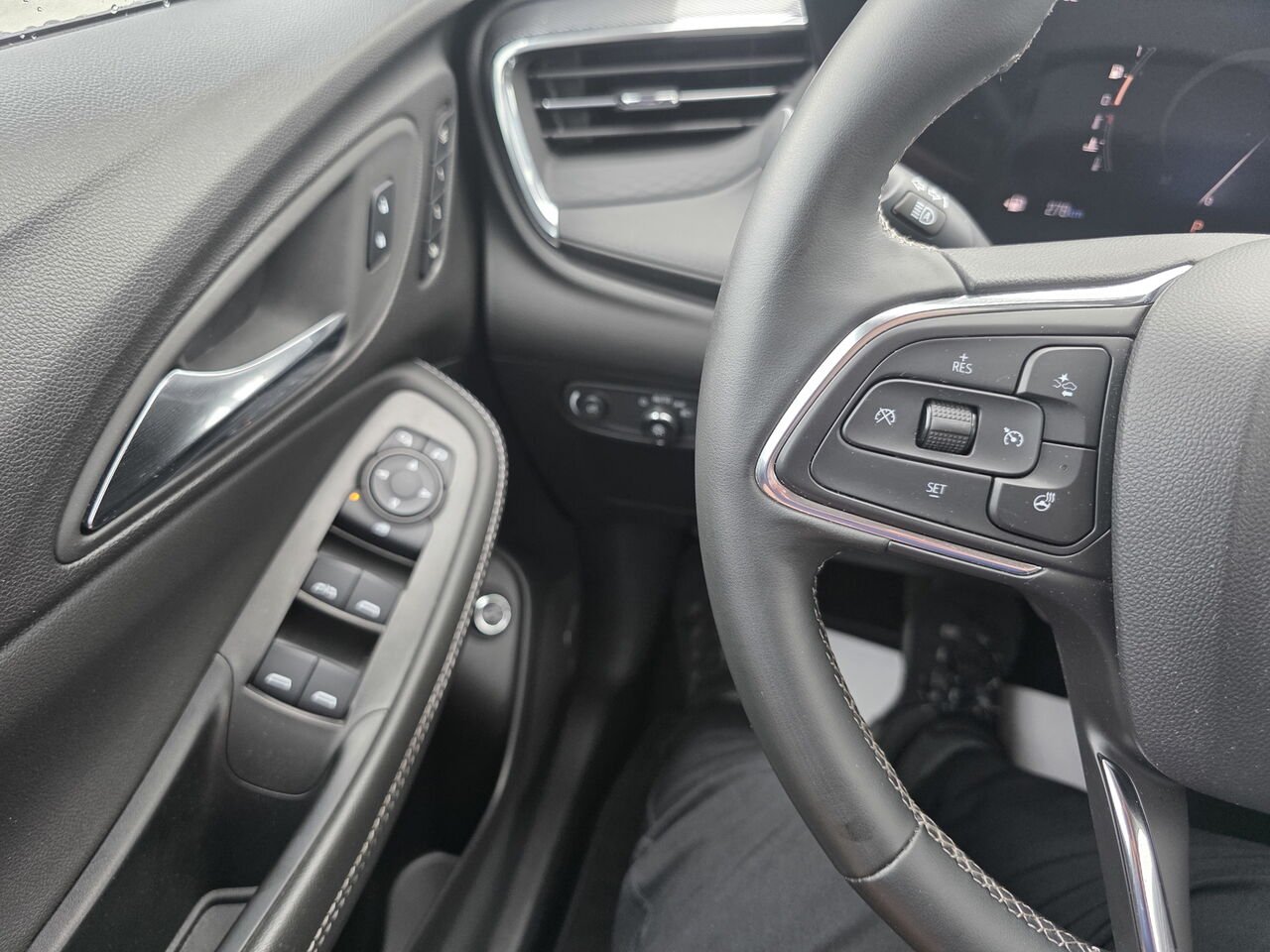 2024 Buick Encore GX Avenir Grey Rouyn-Noranda - photo #72