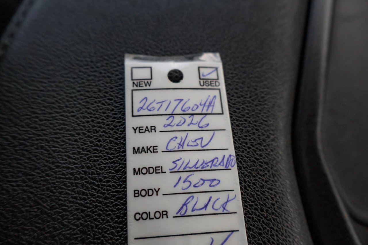 2026 Chevrolet Silverado 1500 4WD Crew Cab 147 LT Black Sherwood Park - photo #31