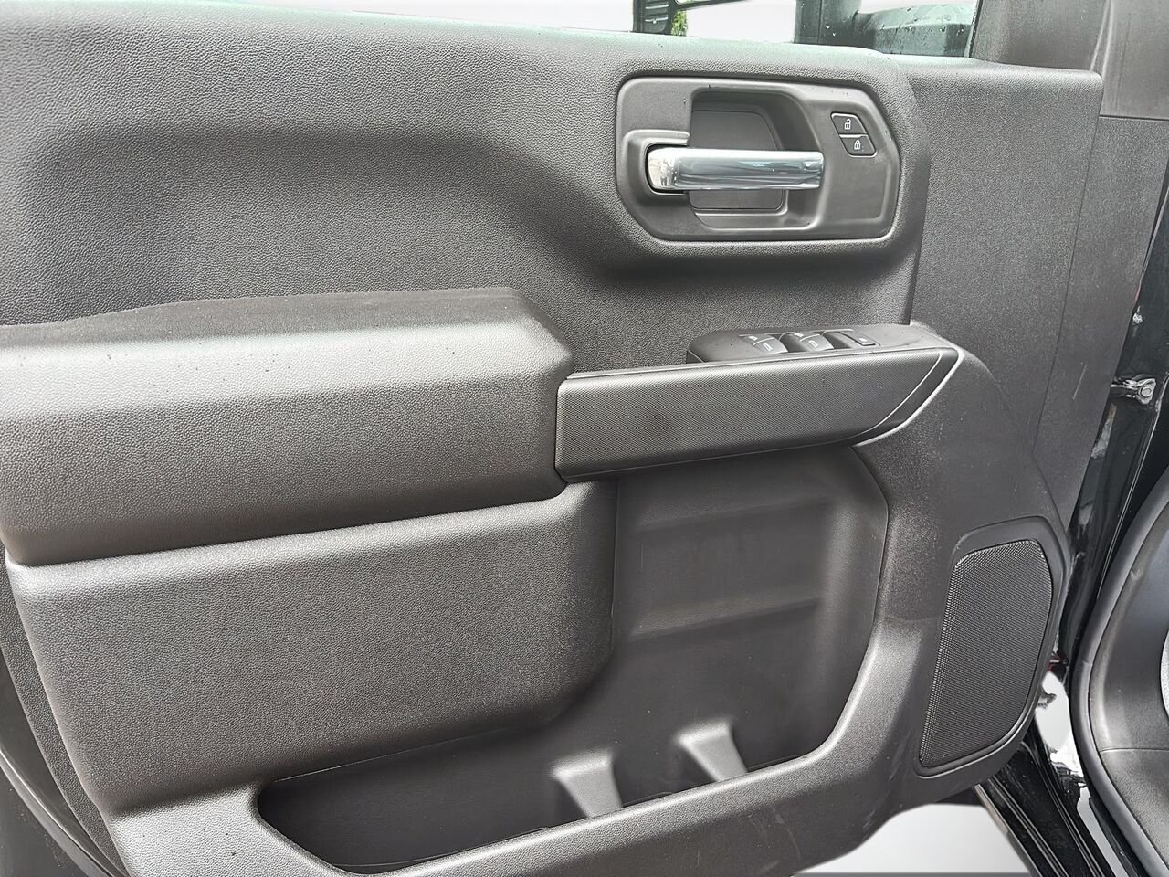 GMC Sierra 3500HD Pro cabine double 4RM 162 po 2026 NOIR ONYX Saint-Hyacinthe - photo #9