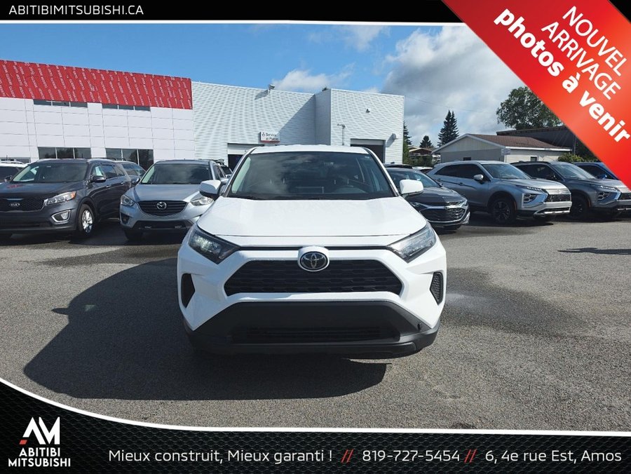 2022 Toyota RAV4 AWD LE White