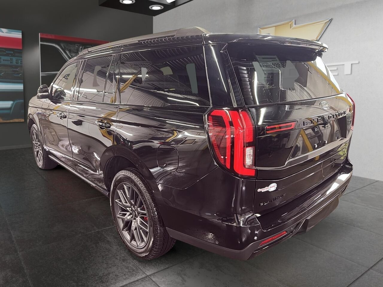 2025 Ford Expedition Platinum 4x4 Black Saint-Hyacinthe - photo #3