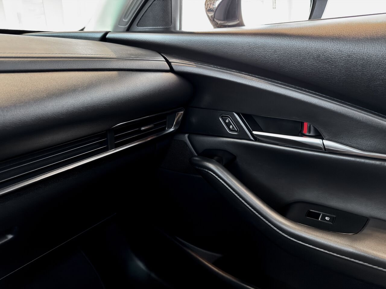 Mazda CX-30 GS-LUXE 2024 Bleu Notre-Dame-des-Prairies - photo #31