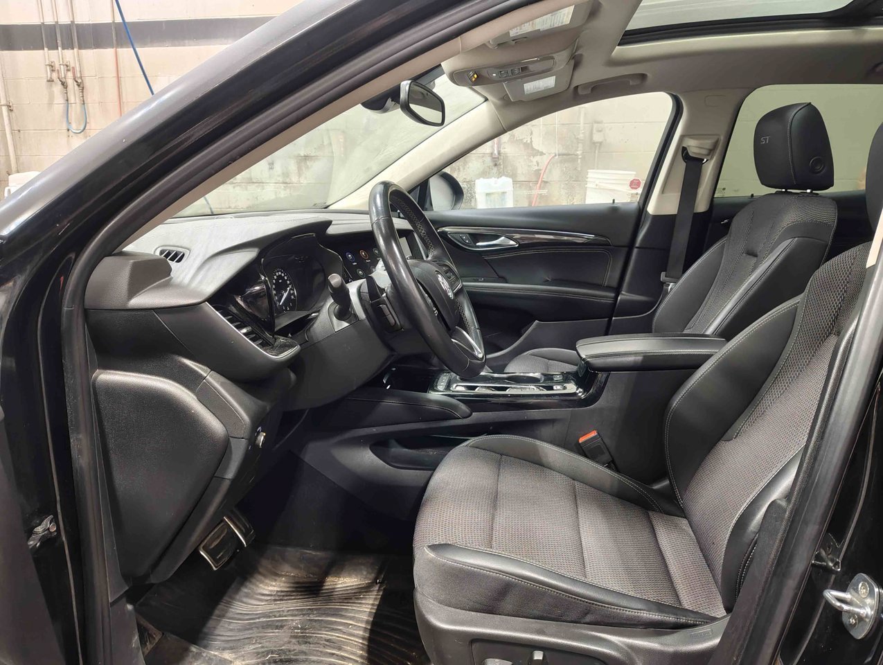 2023 Buick Envision AWD 4dr Preferred Black Sherwood Park - photo #7
