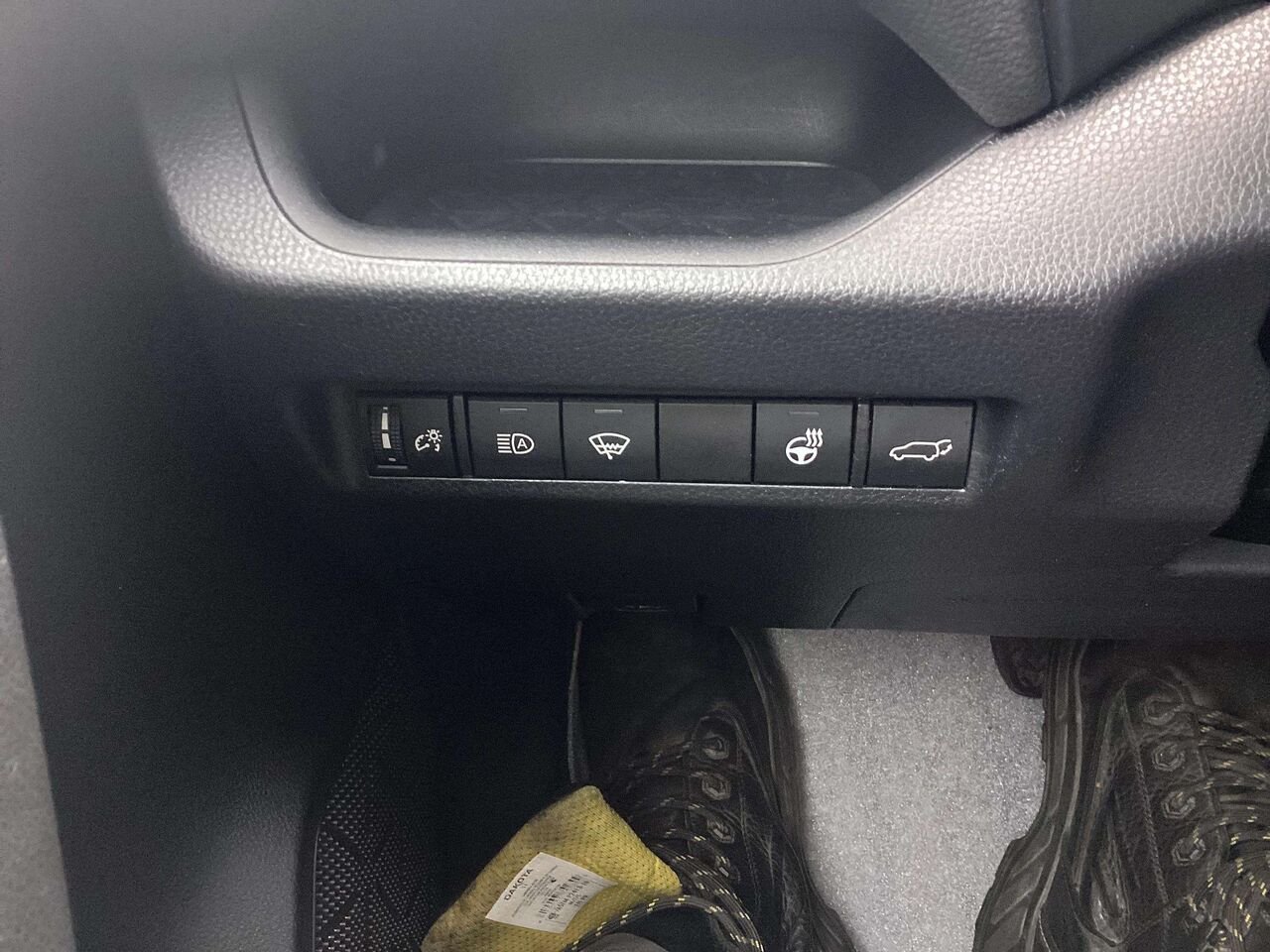 2020 Toyota RAV4 XLE TI Grey Gatineau - photo #15