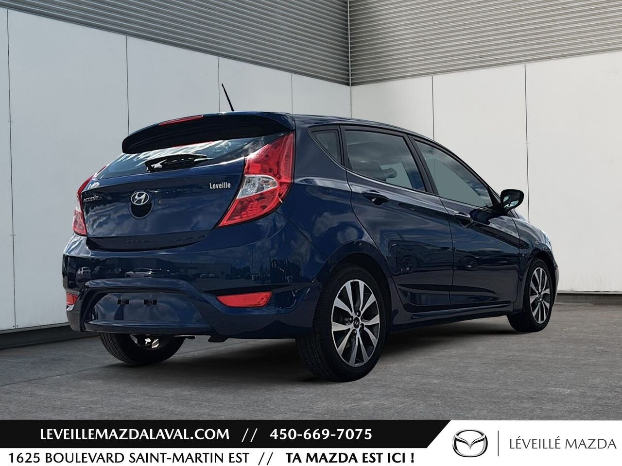 2017 Hyundai Accent SE 5 portes à hayon à transmission automatique Blue Laval - photo #4