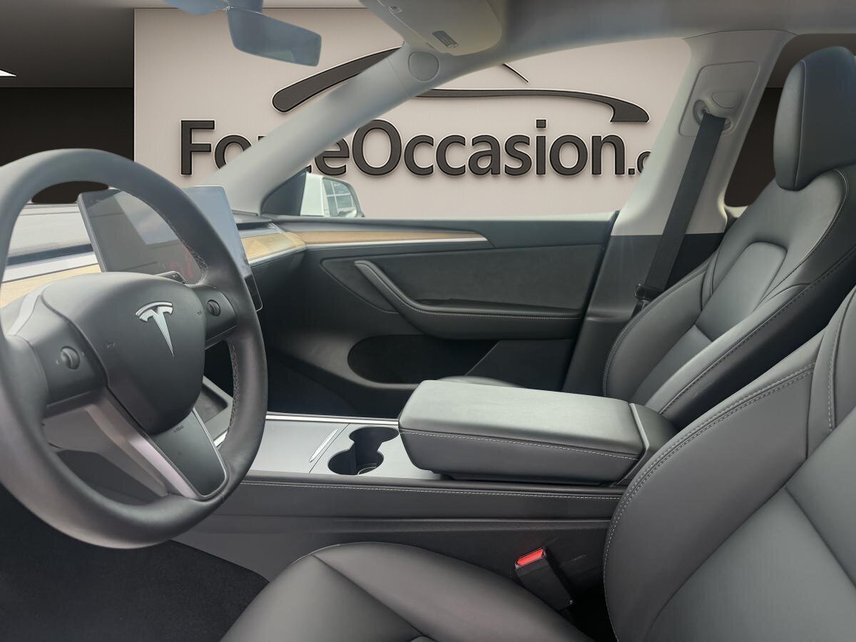 Tesla Model Y 2023 Argent  - photo #7