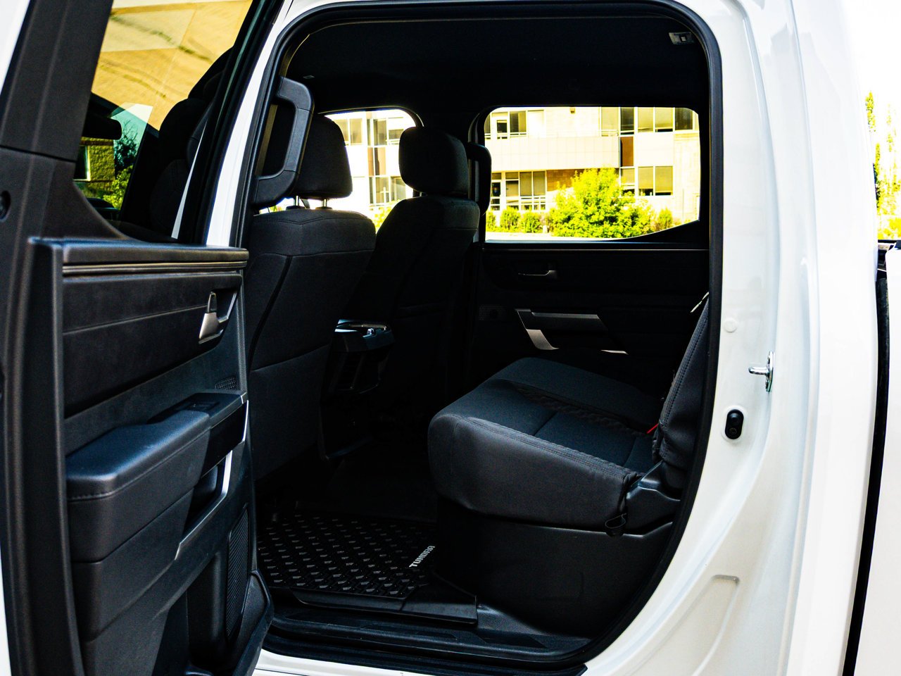 2025 Toyota Tundra 4x4 Crewmax SR White Sherwood Park - photo #28