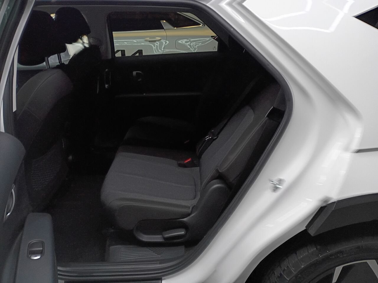 2023 Hyundai IONIQ 5 White Blainville - photo #15