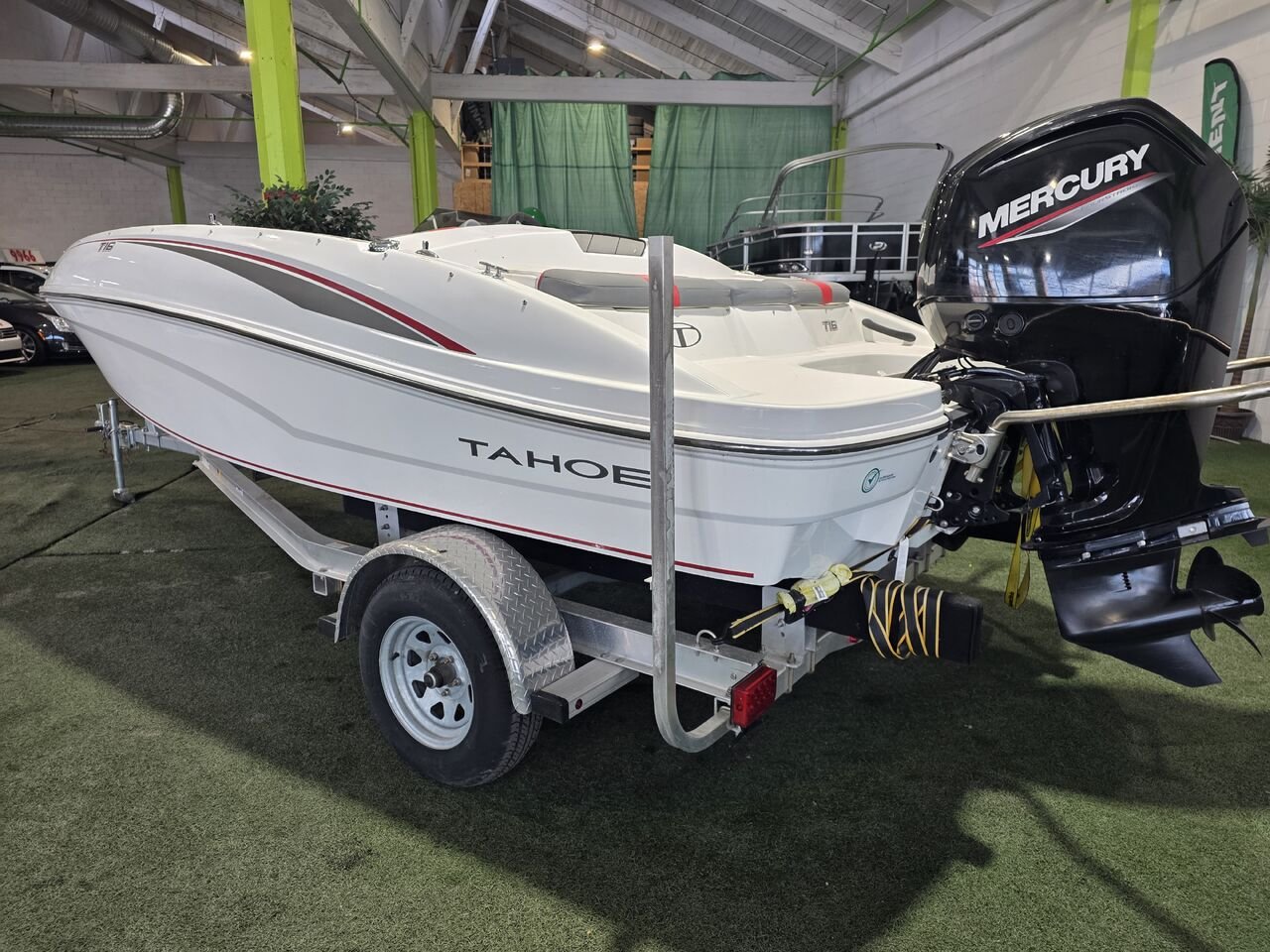 2021 Tahoe T16 White  - photo #4