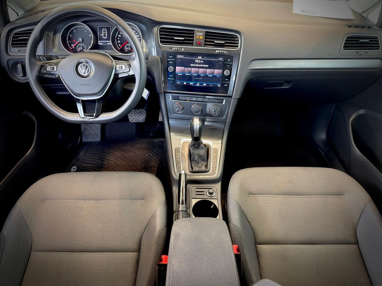 2021 Volkswagen Golf Red Notre-Dame-des-Prairies - photo #20