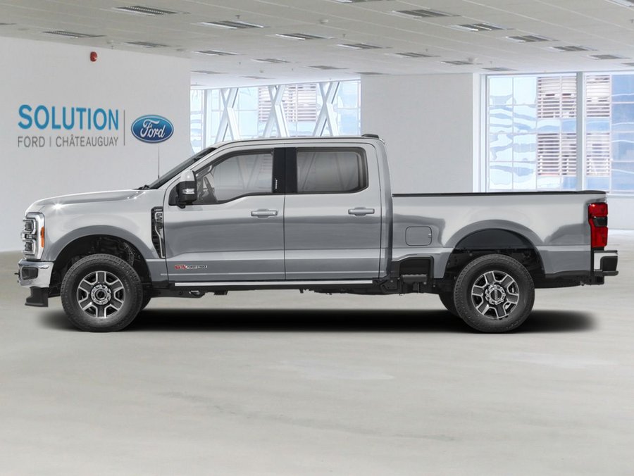 2027 Ford Super Duty F-250 SRW LARIAT cabine 6 places 4RM caisse de 8 pi Iconic Silver