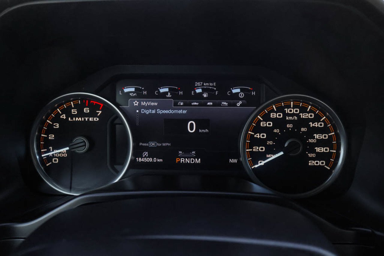 2017 Ford F-150 4WD SuperCrew 145 Limited Black Sherwood Park - photo #20