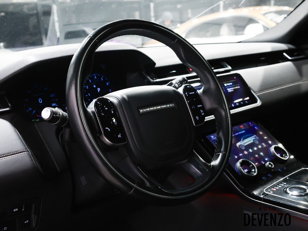 2018 Land Rover Range Rover Velar Black Saint-Eustache - photo #14