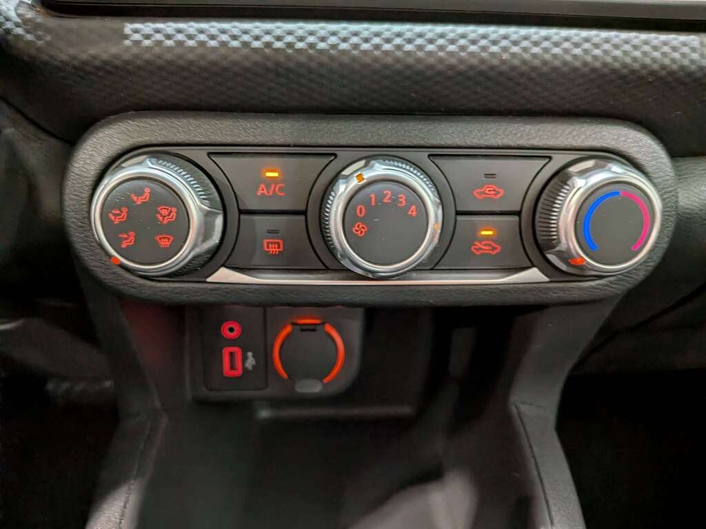 2024 Nissan Kicks S FWD Grey Val-David - photo #23