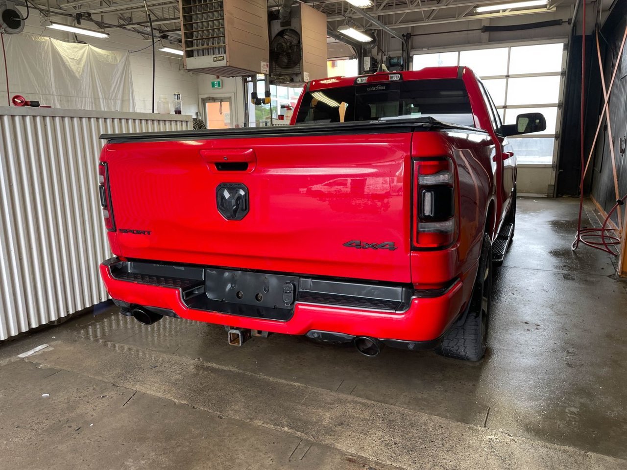 Ram 1500 SPORT 4X4 V8 *LEVEL 2* CUIR SIÈGES VENT BEDLINER 2020 Rouge Saint-Jérôme - photo #7