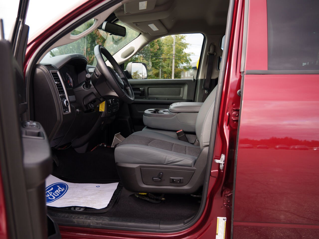 2019 Ram 1500 Classic Red Val-d'Or - photo #10