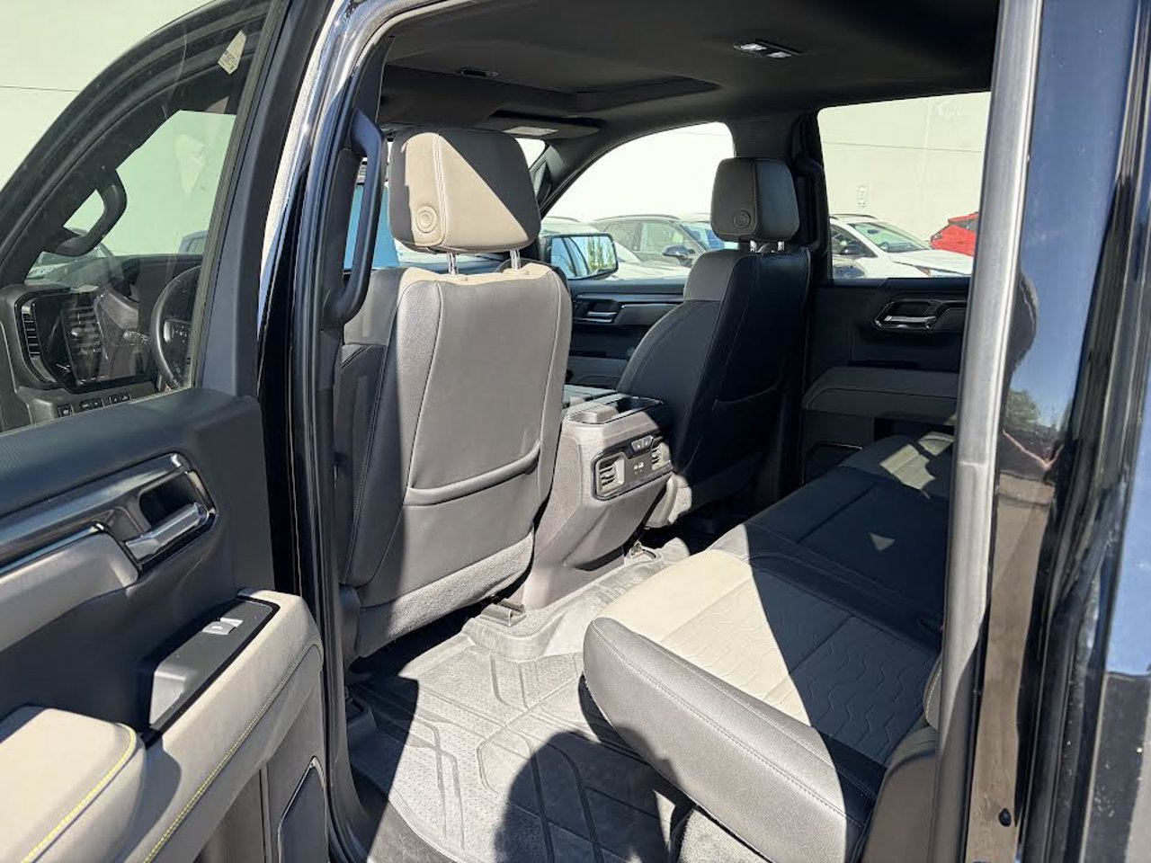 2024 Chevrolet Silverado 1500 4WD Crew Cab 147 ZR2 Black Sherwood Park - photo #5
