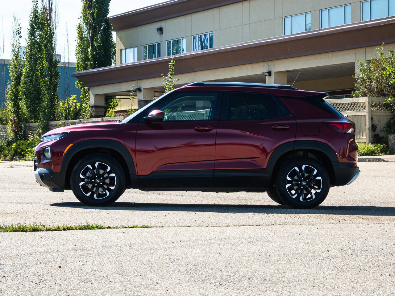 2021 Chevrolet Trailblazer FWD 4dr LT Red Sherwood Park - photo #10