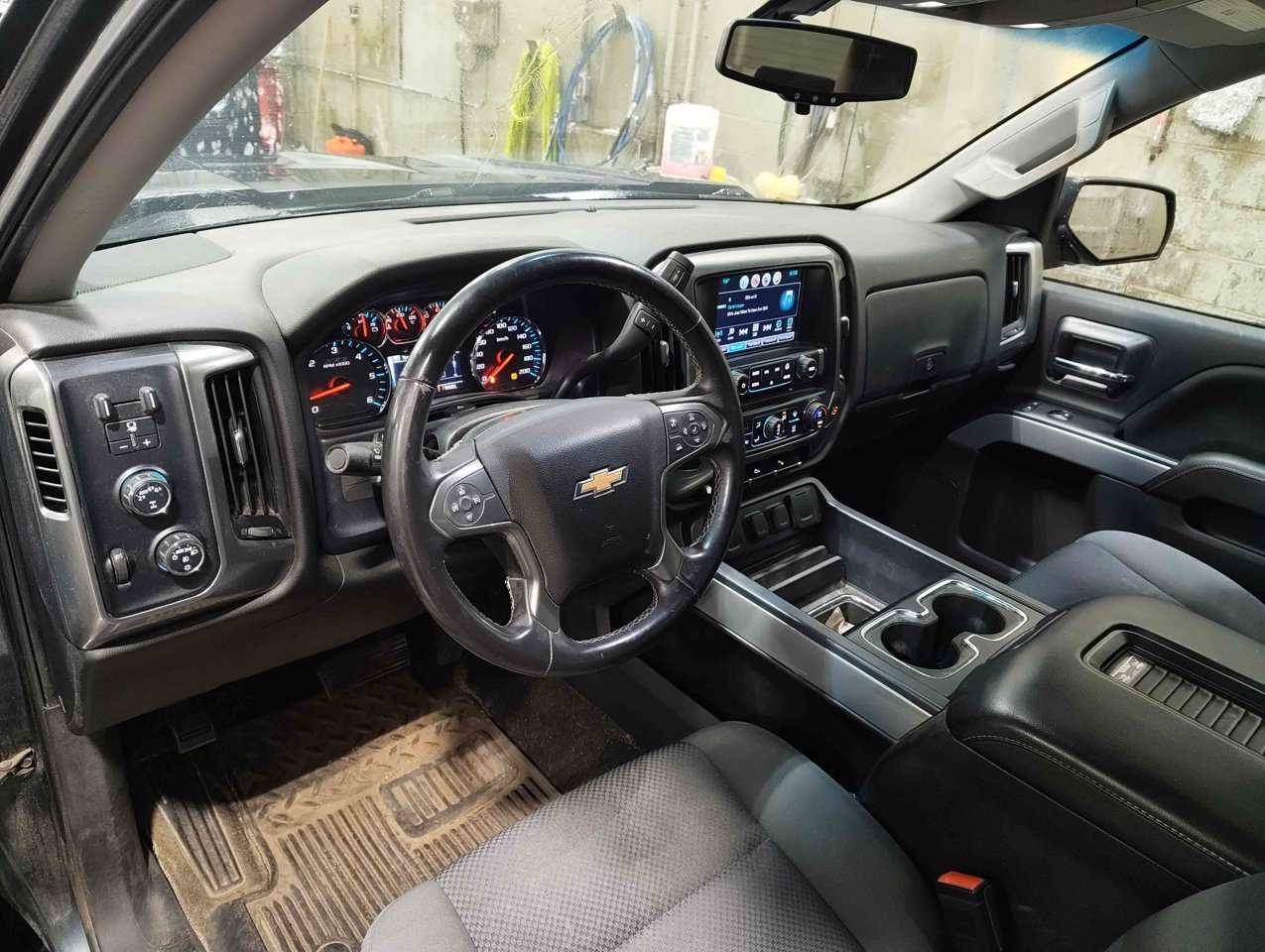 2018 Chevrolet Silverado 1500 4WD Crew Cab 143.5 LT w/2LT Grey Sherwood Park - photo #6