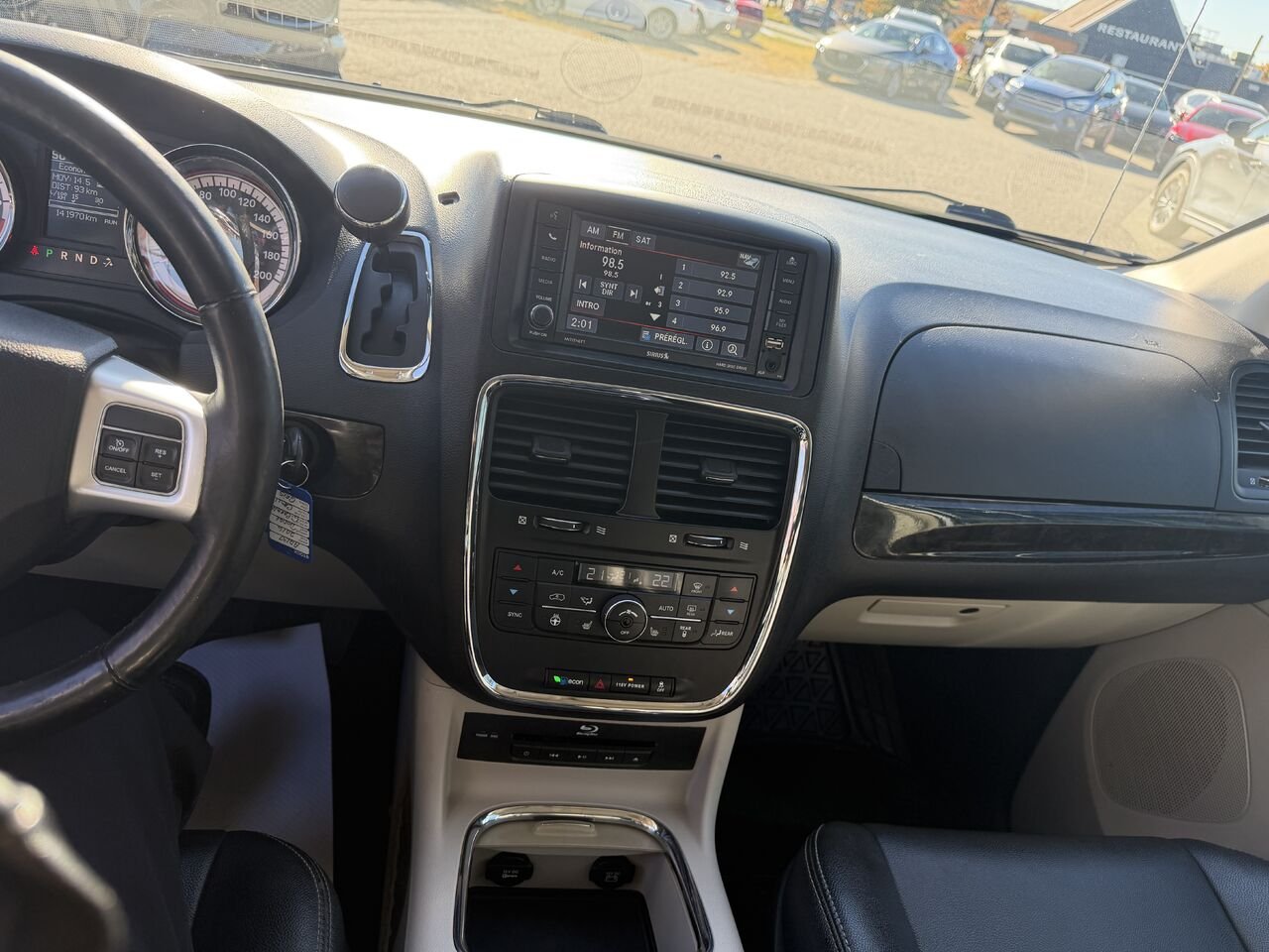 2016 Dodge Grand Caravan Silver Ste-Marie - photo #14