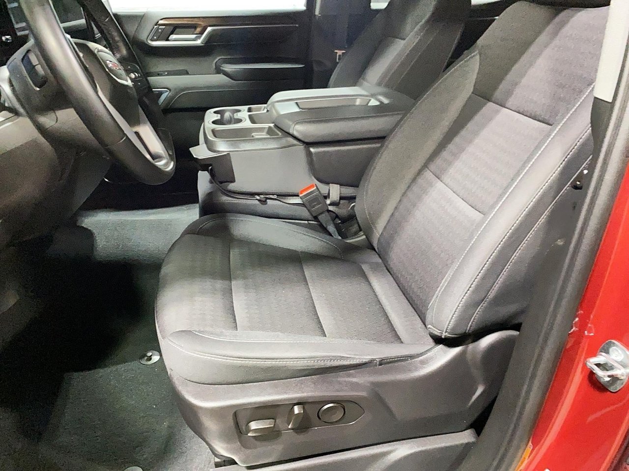 2023 GMC Sierra 1500 ELEVATION Red Baie-Comeau - photo #10