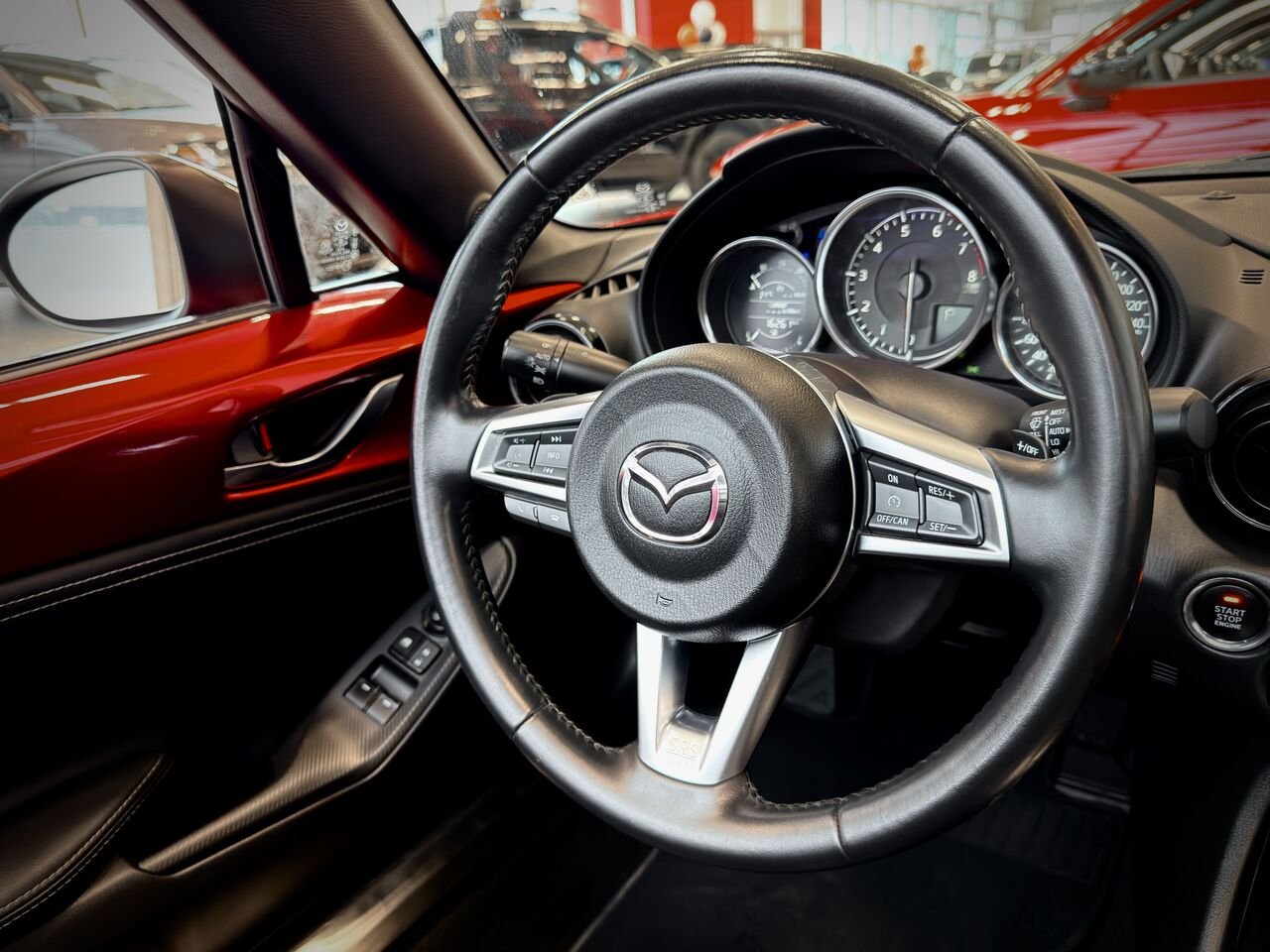 2023 Mazda MX-5 Black Notre-Dame-des-Prairies - photo #17