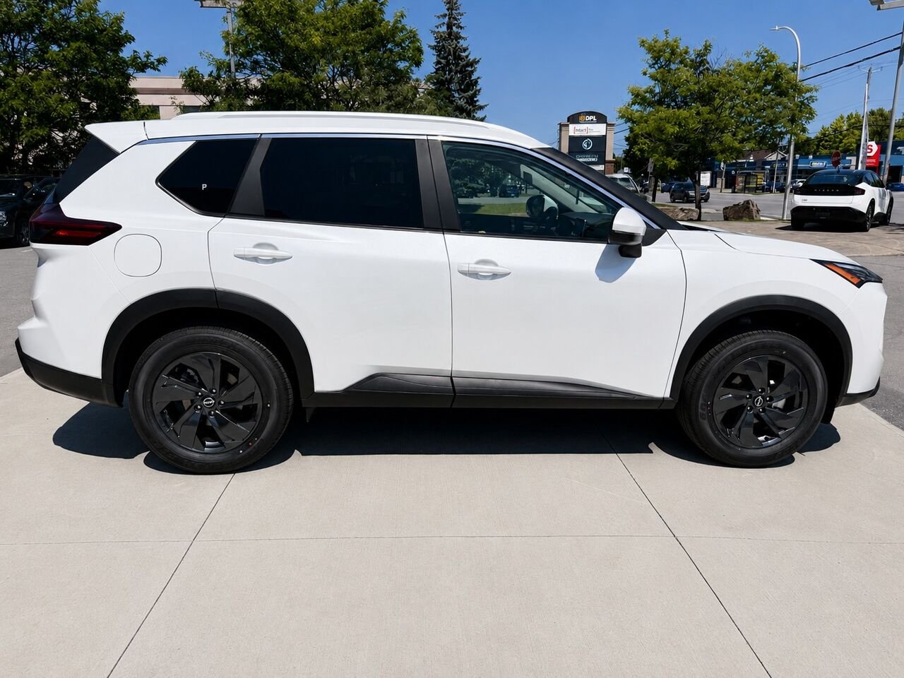 2026 NISSAN Rogue ROGUE SV TOIT OUVRANT Everest White Tricoat Pearl Châteauguay - photo #7