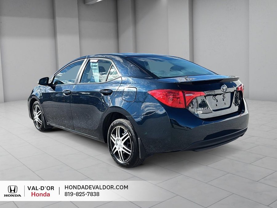 2017 Toyota Corolla Berline 4 portes CVT SE Blue