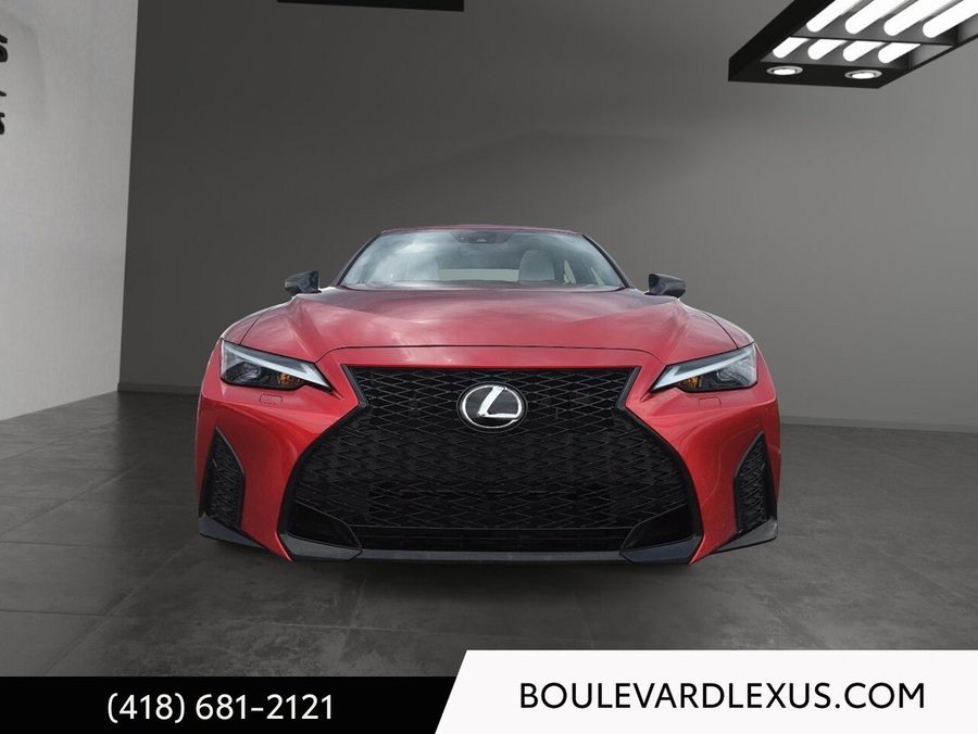 2024 Lexus IS 2024 Red