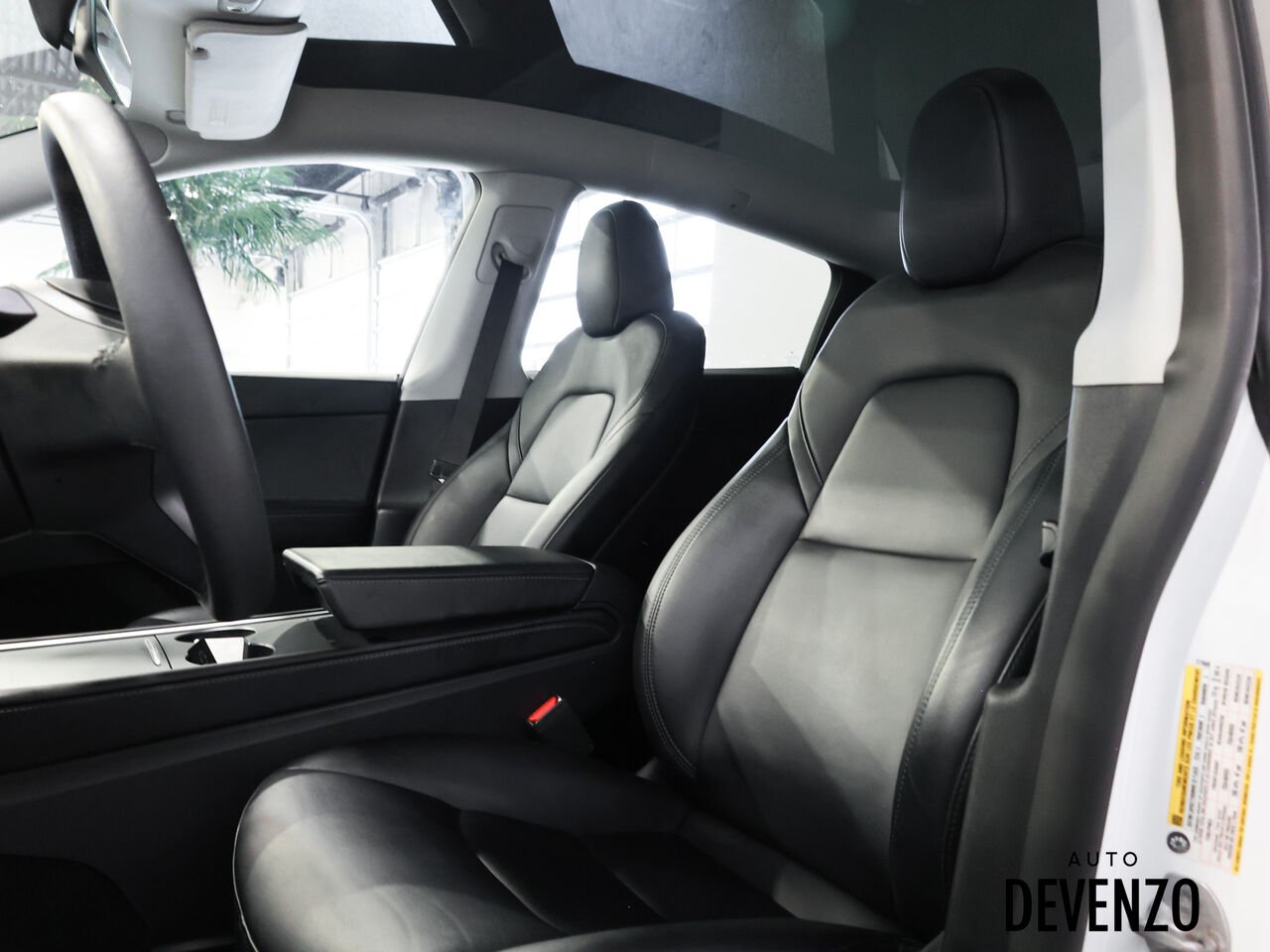 Tesla Model Y 2023 Blanc Saint-Eustache - photo #11