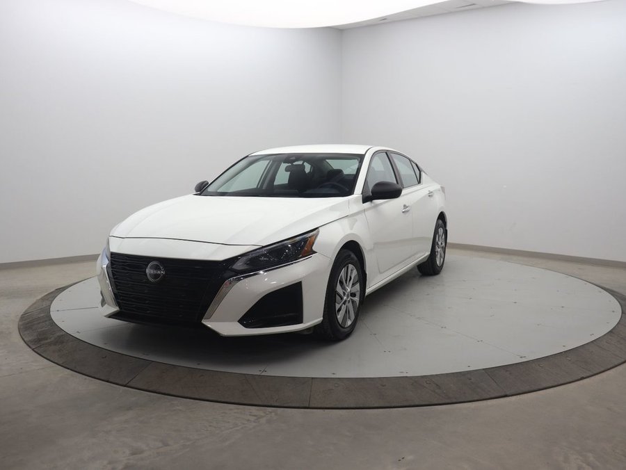 2024 Nissan Altima 2024 White