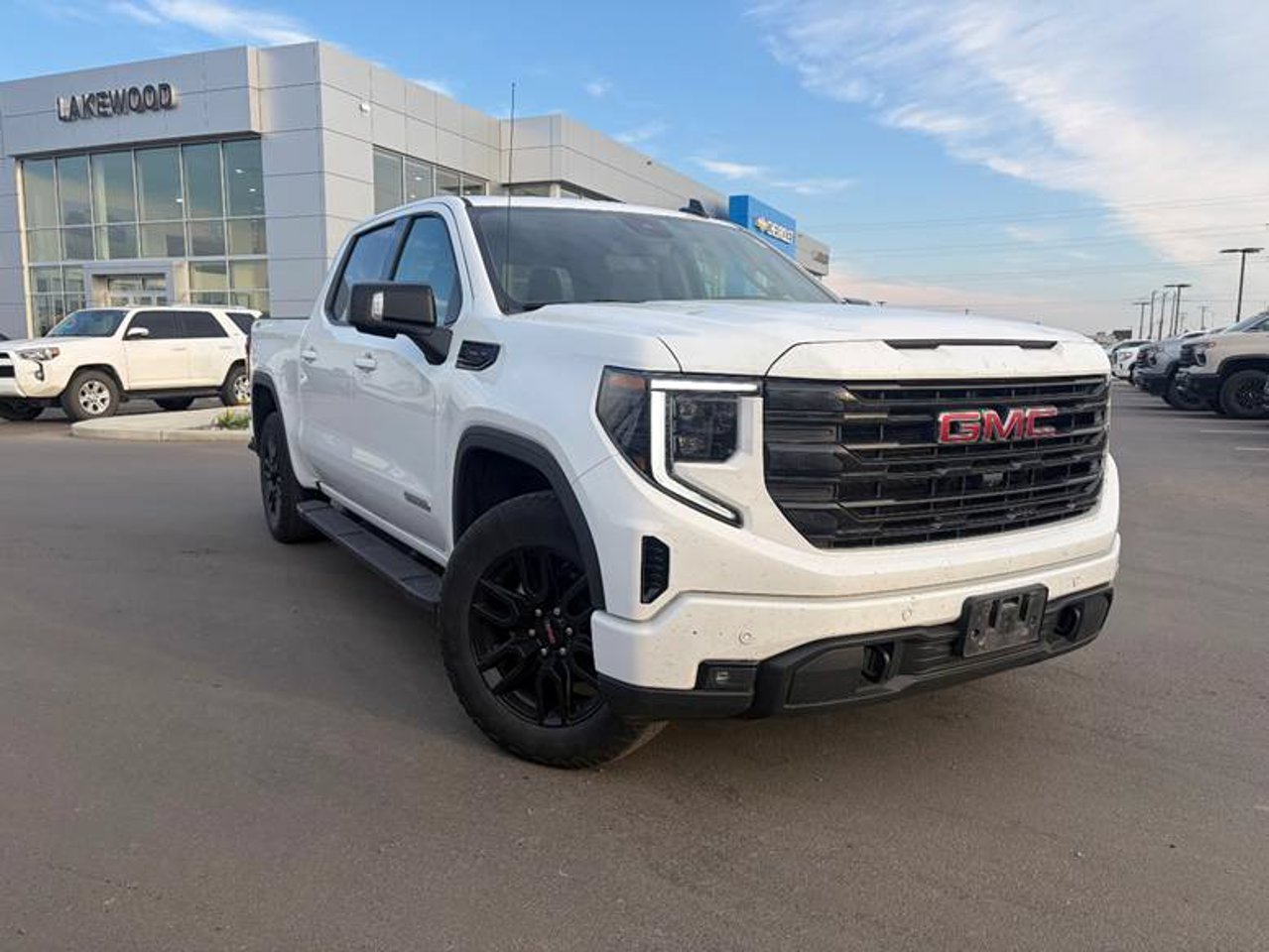 2024 GMC Sierra 1500 4WD Crew Cab 147 Elevation White Sherwood Park - photo #1