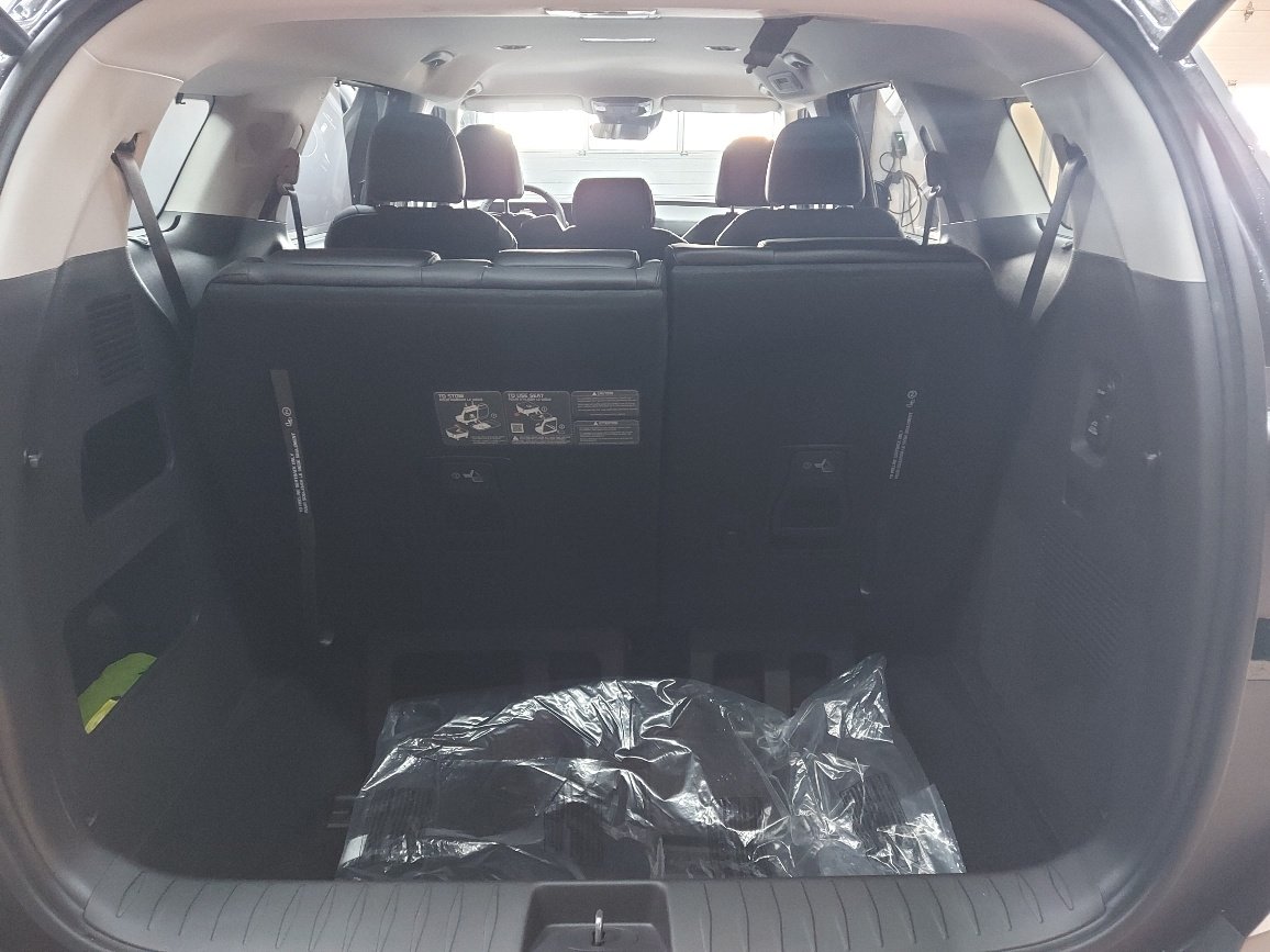 Kia Carnival 2026 Noir aurore nacré Blainville - photo #5