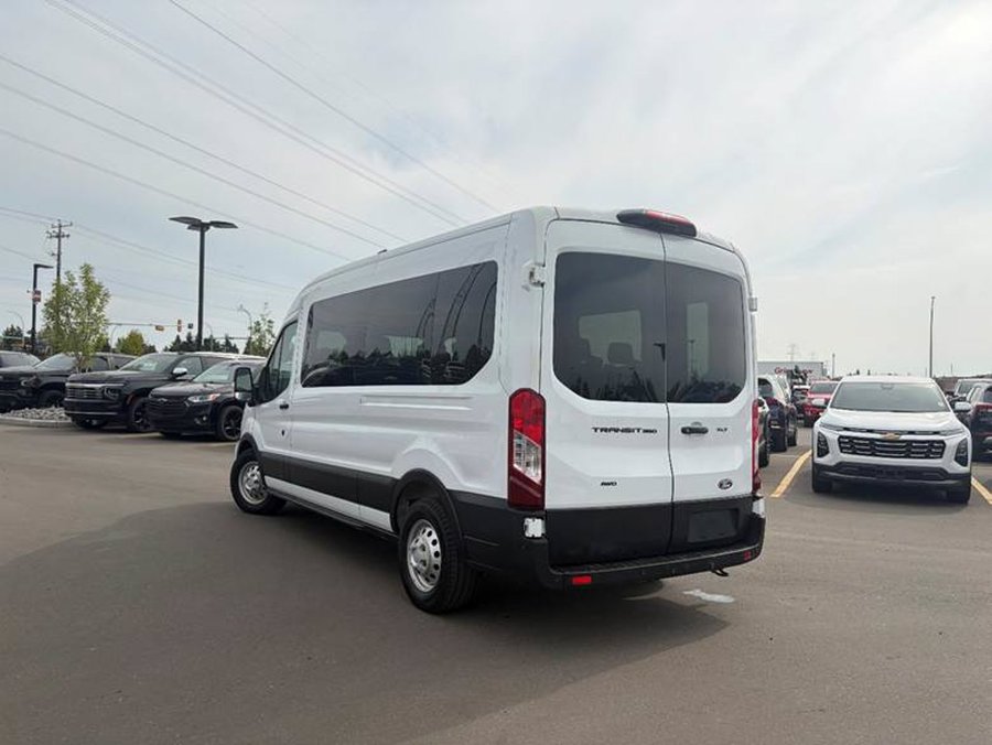 2026 Ford Transit Passenger Wagon 2026 White