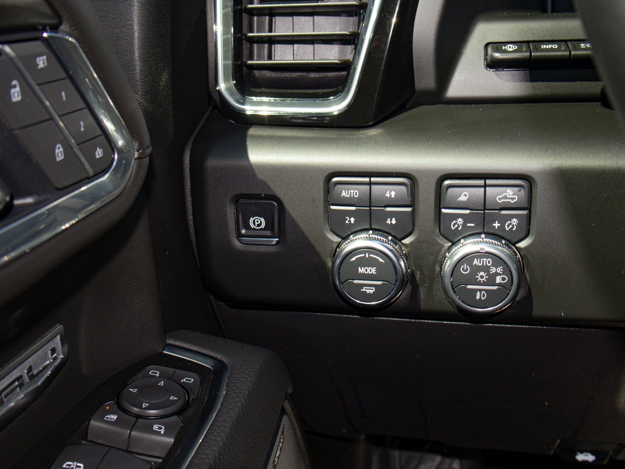 2025 GMC Sierra 1500 4WD Crew Cab 147 Denali Grey Sherwood Park - photo #22