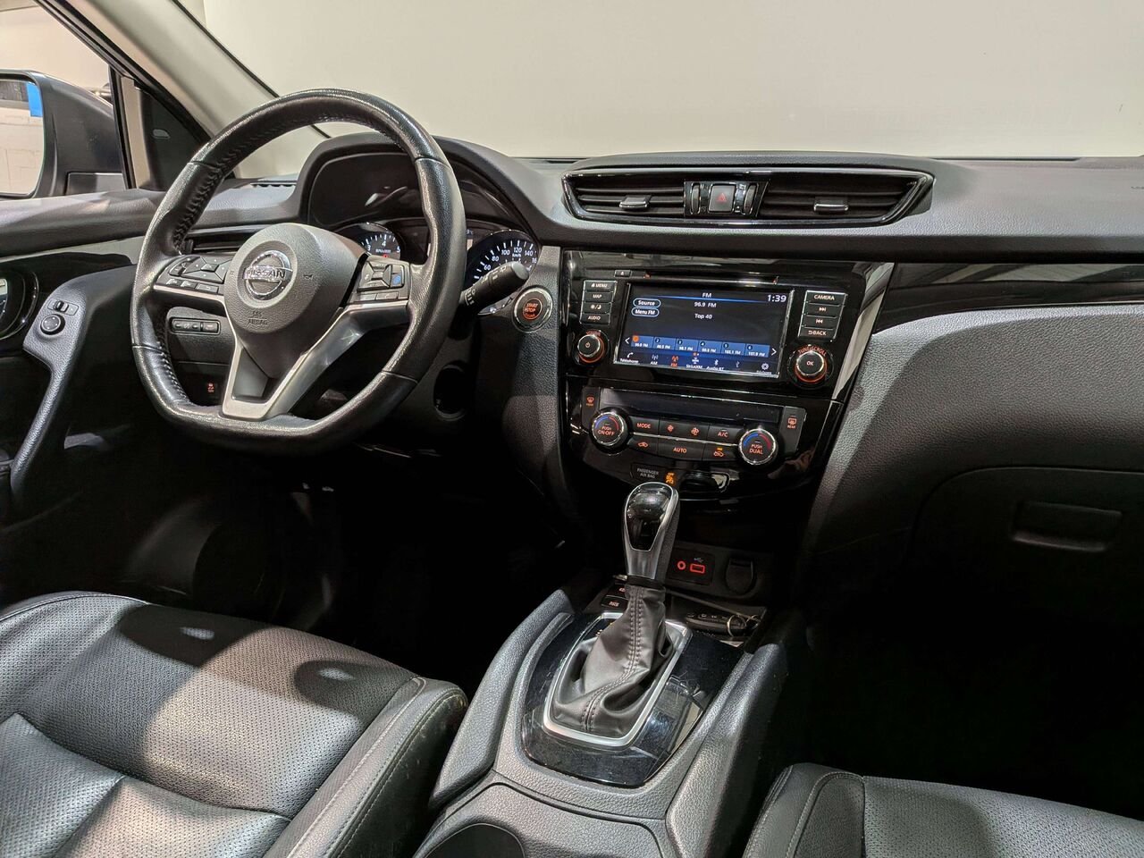 2023 Nissan Qashqai AWD SV CVT Grey Val-David - photo #17
