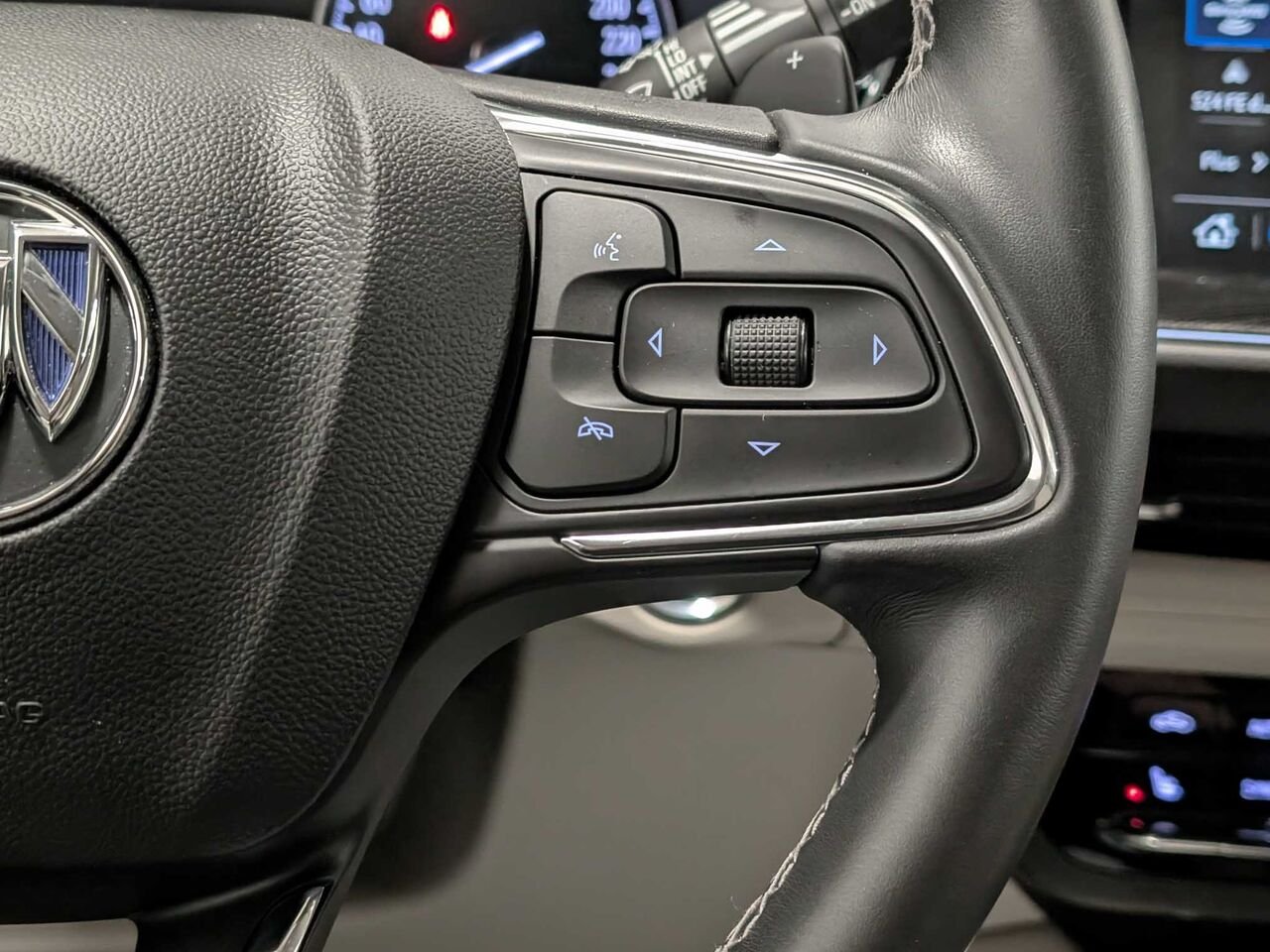 BUICK ENVISION AWD Essence Volant et Sièges Chauffants 2023 Gris Sherbrooke - photo #18