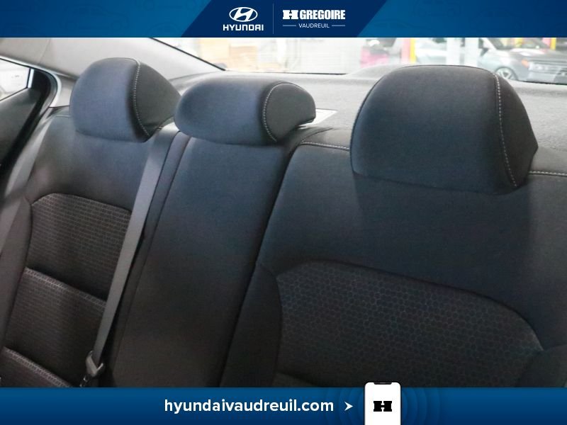 2017 Hyundai Elantra Grey Laval - photo #18