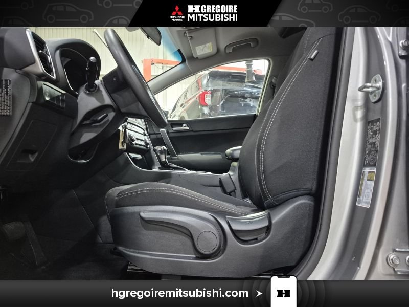 2020 Kia Sportage Grey Blainville - photo #14