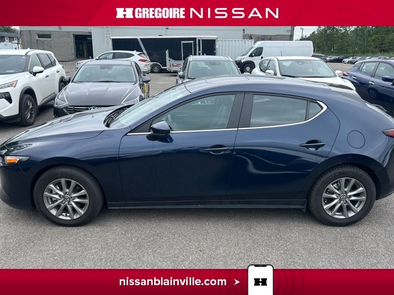 Mazda 3 BE6367 | GS AWD CUIR TOIT OUVRANT BAS KM 2025 Bleu Laval - photo #10