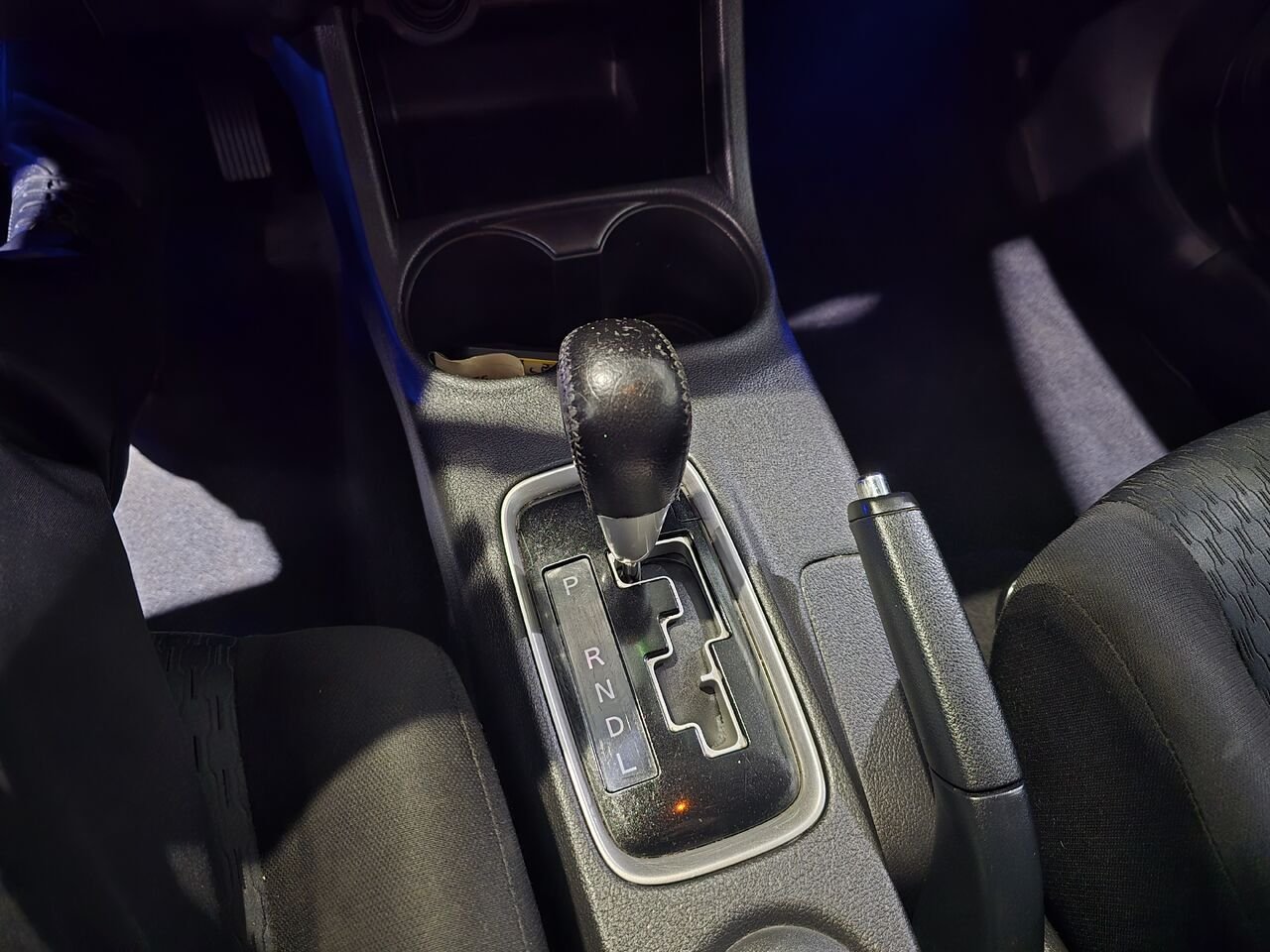 2014 Mitsubishi Outlander Black  - photo #22